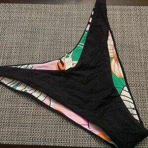Maaji reversible bikini bottom size L